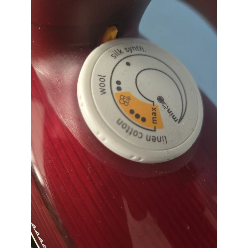 T-Fal 1700W Ultra glide FV4446 Steam Iron Easy cord‎ 3-way Auto Shut-Off